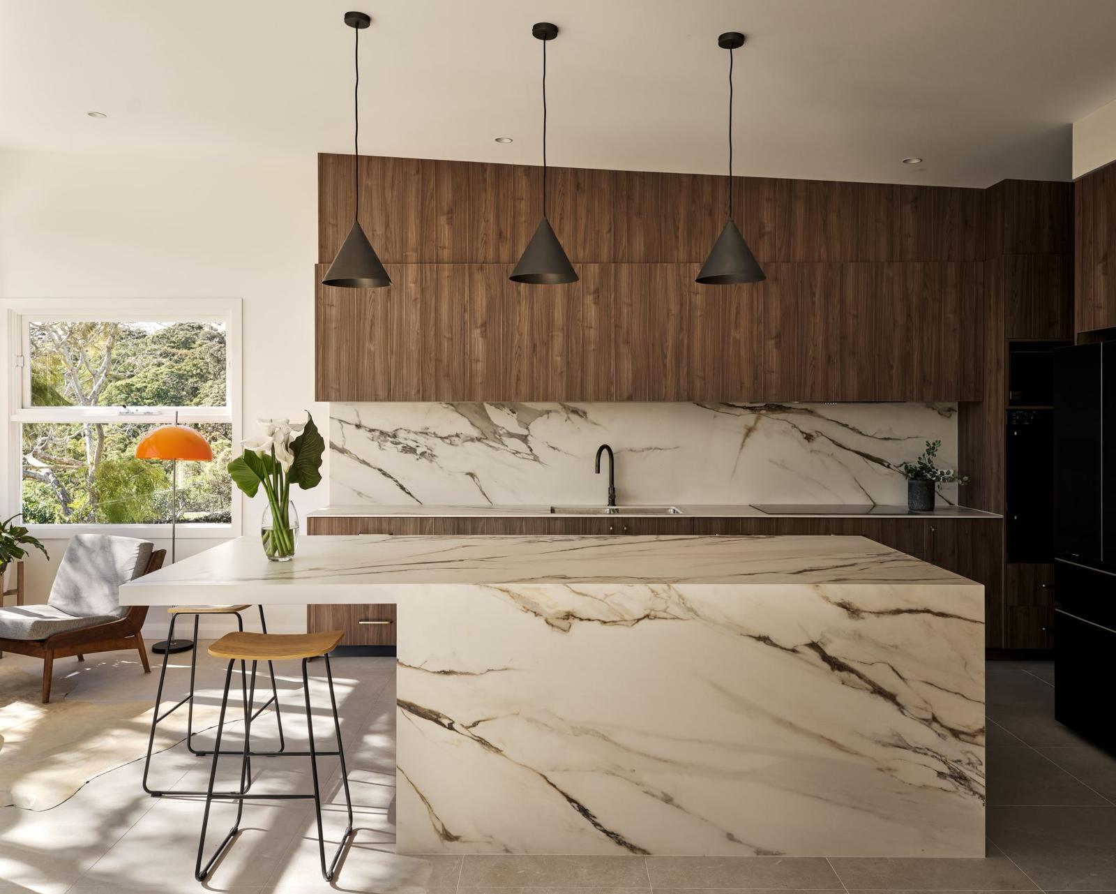 Statement Marble Island - Coral Kitchen